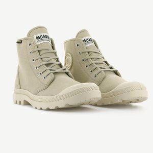 Palladium Boots Pampa (Womens 9.5)